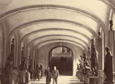 Dr. Plinio visitando Louvre